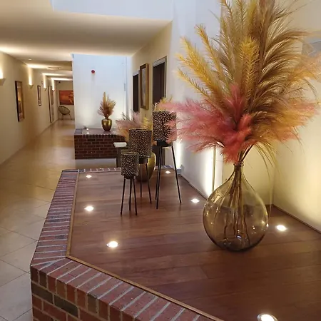 ホテル Park Airport シャルルロワ