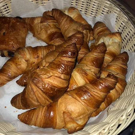 ホテル Park Airport シャルルロワ