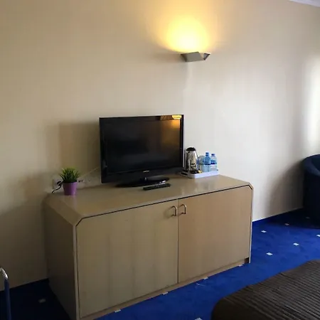 Park Airport Hotel 3*